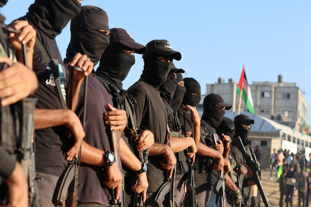 Hamas says it remains committed to ceasefire deal after handing over 7 out of 20 hostages to Red Cross