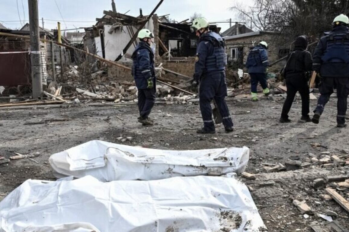 Russia Continues Deadly Strikes On Ukraine Amid Stalled Peace Efforts