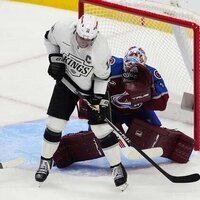 Scott Wedgewood, top-seeded Avalanche stave off Kings in Game 1