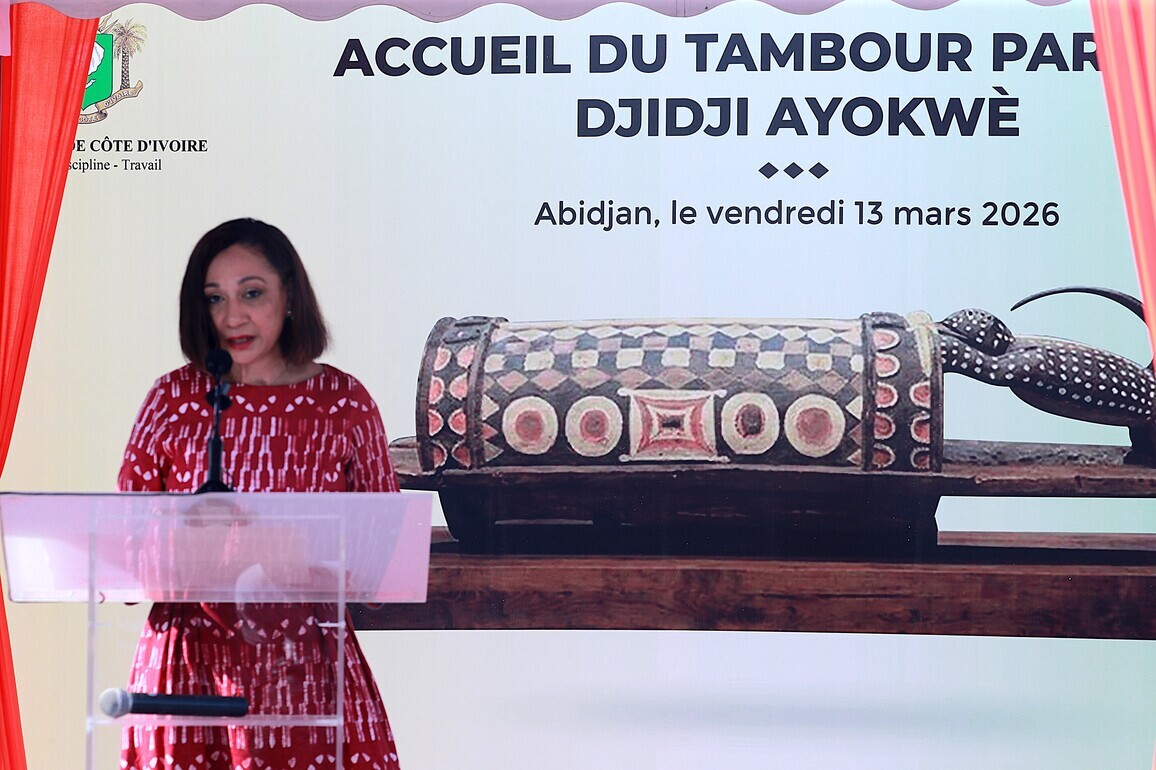COTE D'IVOIRE-ABIDJAN-SACRED TALKING DRUM-RETURN