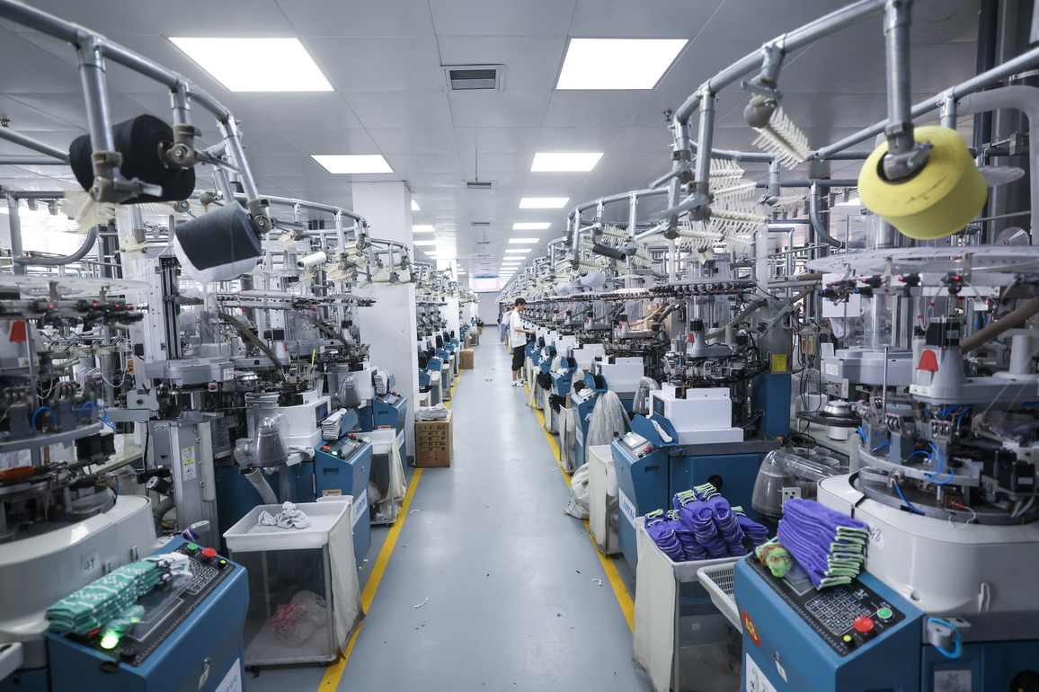 (ZhejiangPictorial)CHINA-ZHEJIANG-ZHUJI-SOCK INDUSTRY (CN)