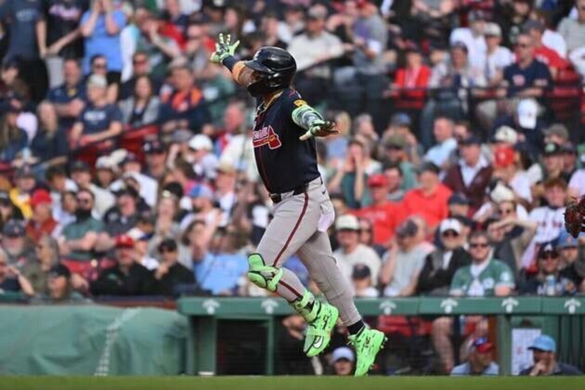 Braves, keeping historic pace, face Reds' winless Chris Paddack