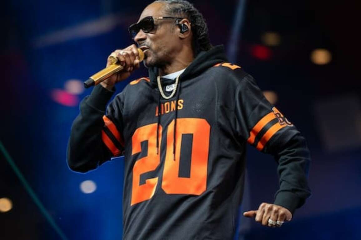 Legendary rapper Snoop Dogg performs ahead of B.C. Lions home opener
