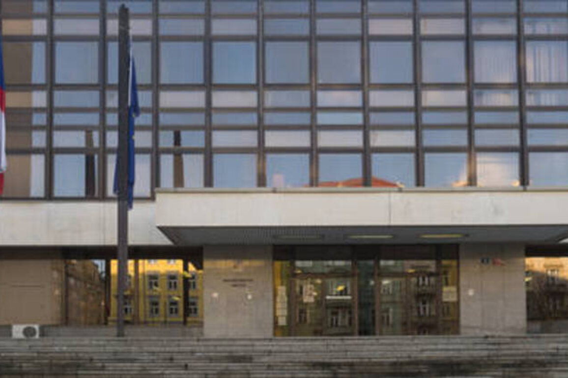 EU state's Interior Ministry takes down Ukrainian flag