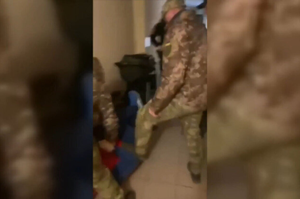 Ukrainian press gang backs off after American intervenes 