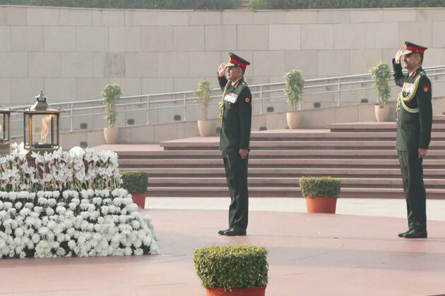 Army Chief pays tribute to soldiers who laid down their lives in Operation Pawan in Sri Lanka in late 1980s