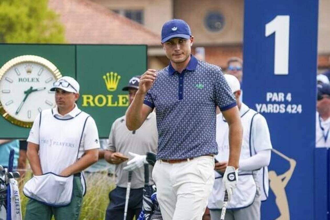 Ludvig Aberg increases Players lead to 3 entering final round