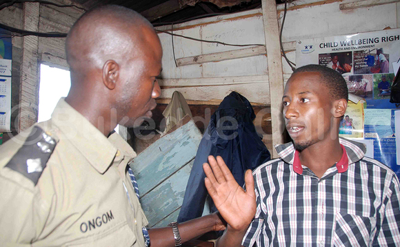 Ongom ng'akunya Isma Tuwijukye ku by'emmundu eyazuuliddwa Ongom ng'akunya Isma Tuwijukye ku by'emmundu eyazuuliddwa