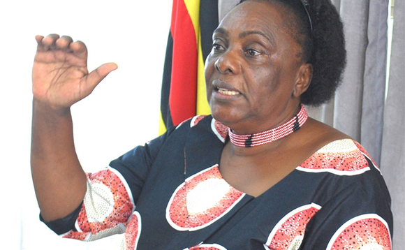 Minisita atalina mulimu gwa nkalakalira Mary Karooro ng’ayogera. Minisita atalina mulimu gwa nkalakalira Mary Karooro ng’ayogera.