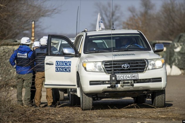 Ukrainian Forces, Separatists Complete Pullback From Frontline Area