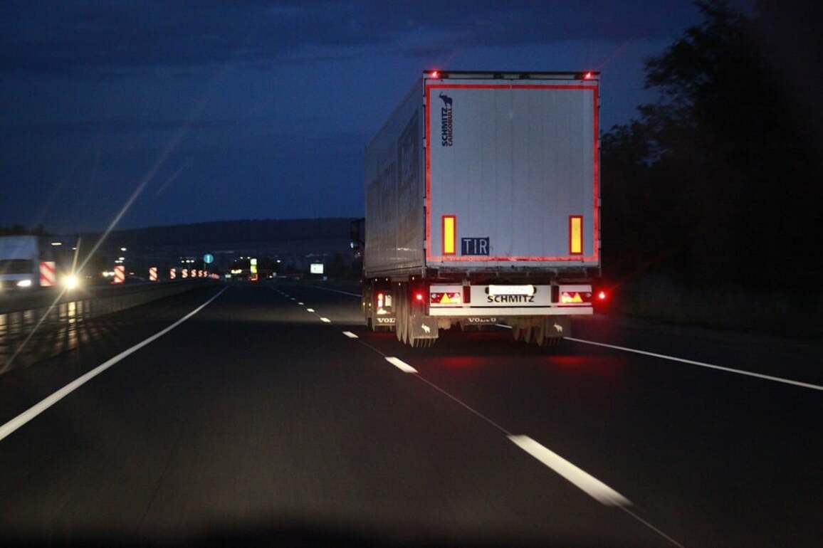 Opinion- Overnight travel - adventure or travail&quest;