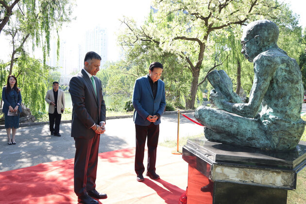 China: Ambassador Vikram Doraiswami pays tributes to Mahatma Gandhi