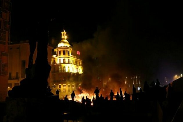 Violent clashes between protesters, police continue in central Beirut