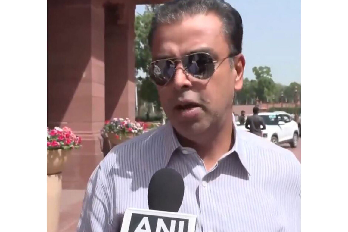 Opposition should offer constructive suggestions, not politicise issues: Milind Deora on PM Modi's remarks