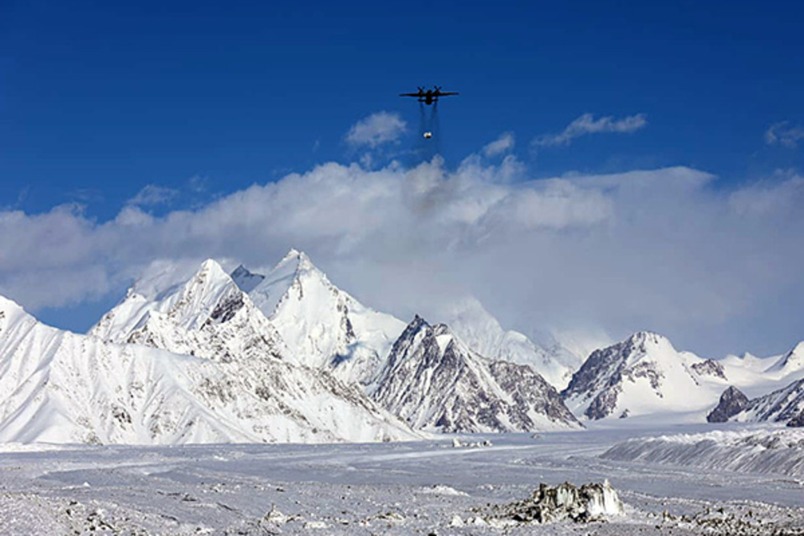 Avalanche hits Indian Army Camp in Siachen, 3 soldiers dead