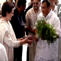 Kerala: Priyanka Gandhi meets Bishop of Thamarassery, man-animal conflict and representation of minorities in Parliament among main issues discussed