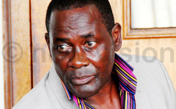 Chris Mubiru nga bw'afaanana Chris Mubiru nga bw'afaanana