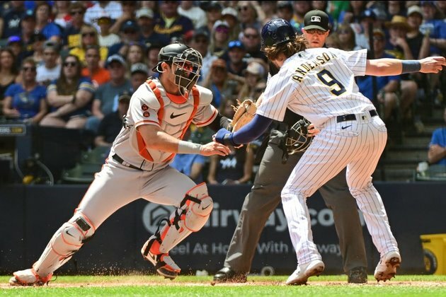 Brewers jump on Giants ace Alex Cobb, win 7-5