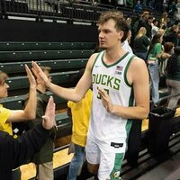 Unranked Oregon looks to set tone vs. Hawaii in home opener
