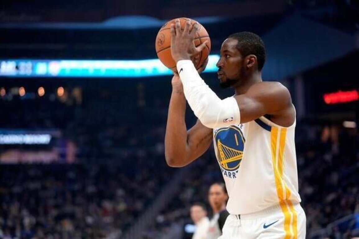 Report: Benched Jonathan Kuminga demands trade from Warriors