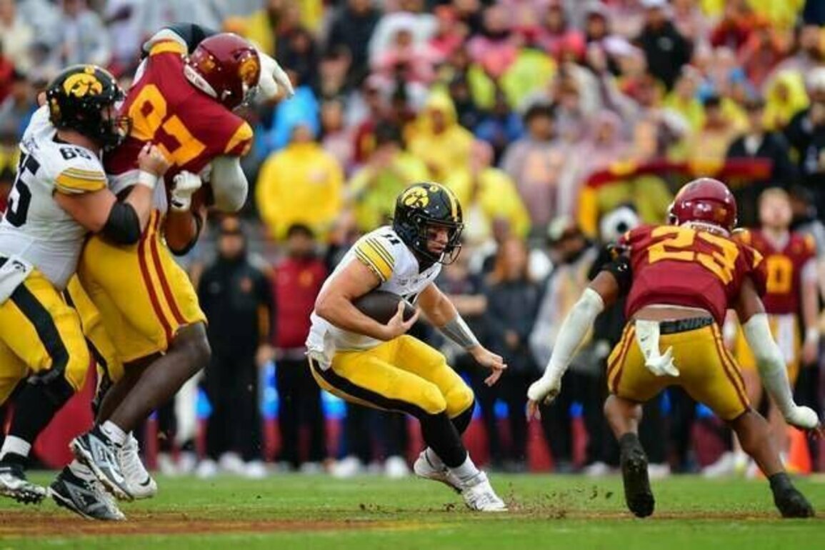 Skidding Michigan State hits Iowa with Hawkeyes hungry for win