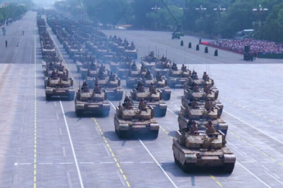 New-Generation Tanks, Fighting Vehicles Amaze at China's V-Day Parade