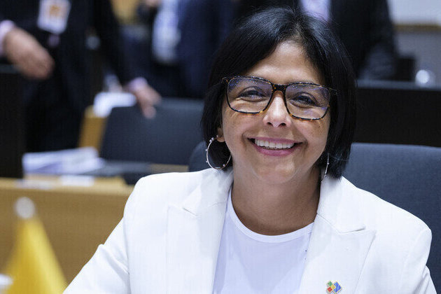 US lifts sanctions on Venezuela acting president