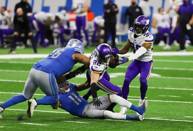 Shorthanded Vikings Defense Makes Enough Plays vs. Lions