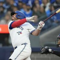 Blue Jays bats beat up on struggling Twins