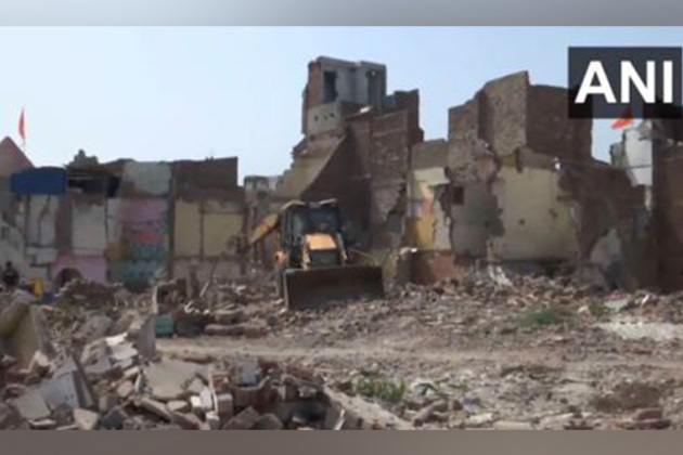 Delhi: Demolition drive underway at Kalkaji's Bhoomihin Camp