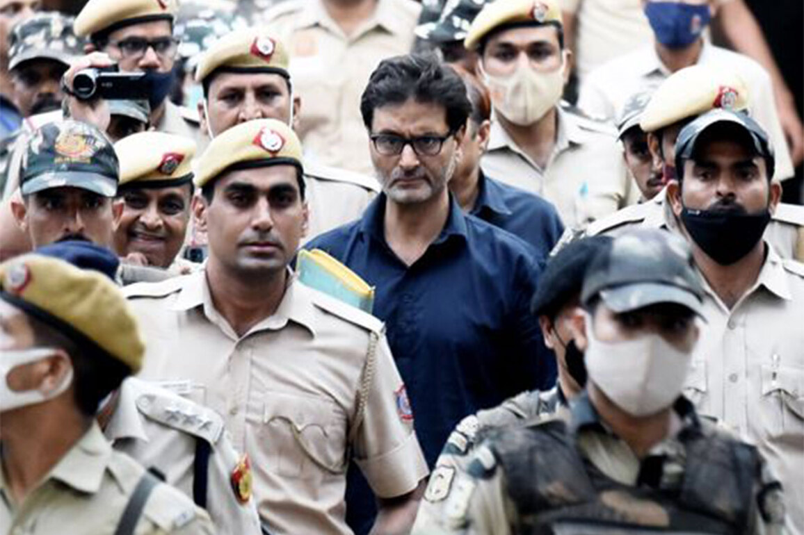 Yasin Malik claims he briefed then PM Manmohan Singh after Hafiz Saeed meeting, calls case 'Betrayal'