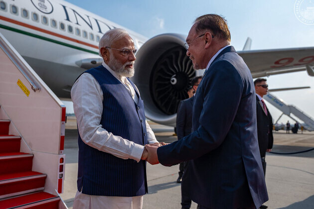 Global applause as PM Modi scripts history, becoming India's longest continuously serving elected premier