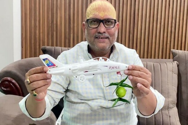 FIR filed against UP Congress President Ajay Rai for 'nimbu mirchi' jibe on Rafale