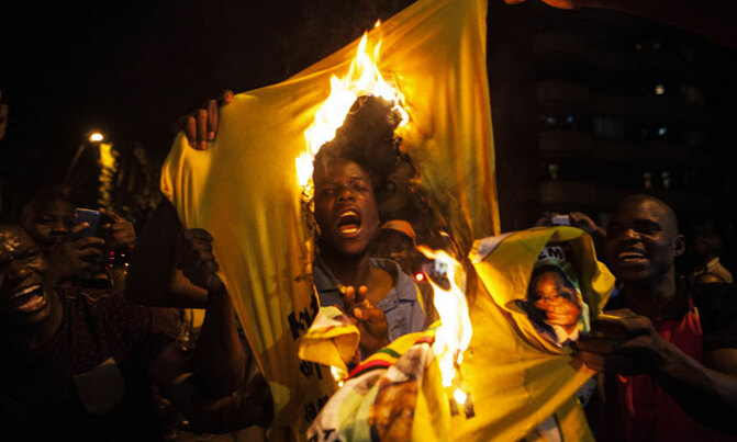 Zimbabweans celebrate in S. Africa years after fleeing Mugabe Zimbabweans celebrate in S. Africa years after fleeing Mugabe
