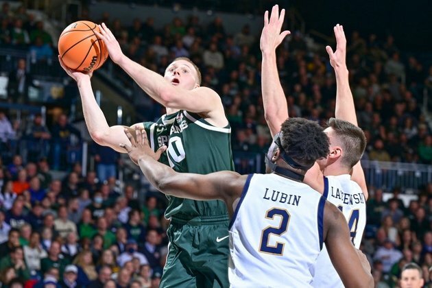Notre Dame easily handles No. 20 Michigan State