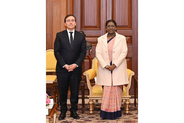 Spain Foreign Minister Jose Manuel Albares calls on President Droupadi Murmu at Rashtrapati Bhavan