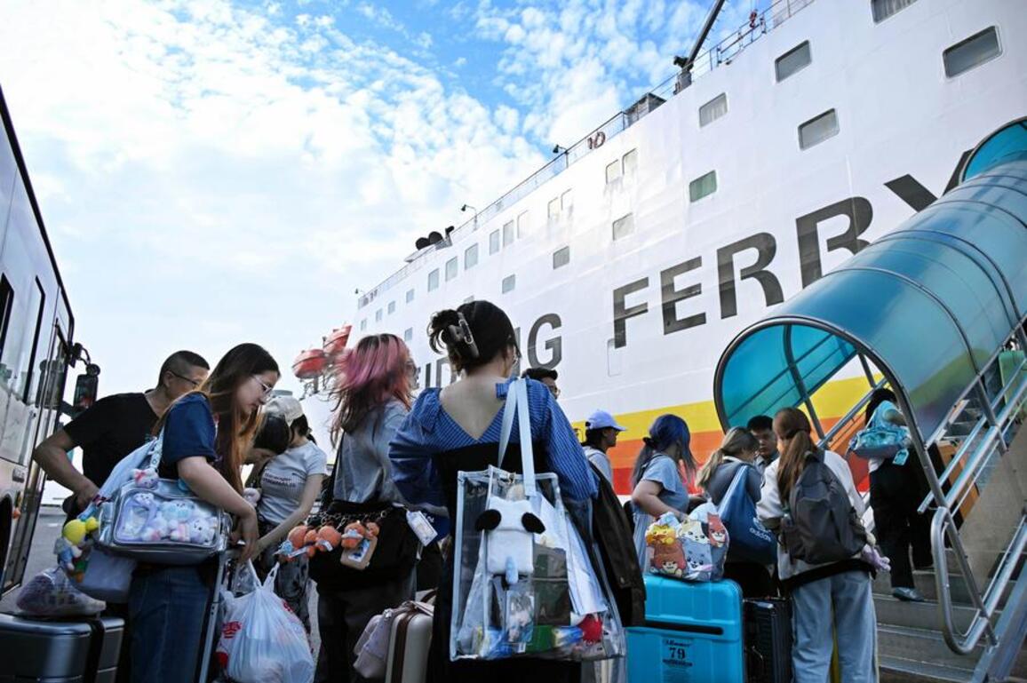 Economy&Life | S Korea's visa waiver sparks surge of group tourists from E China's Qingdao