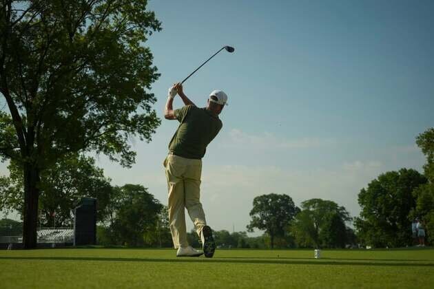 Michael Block continues hot play, grabs lead at Ally Challenge