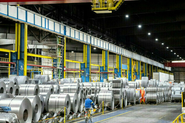 Trumps tariff plan puts EU economy at risk  Bloomberg