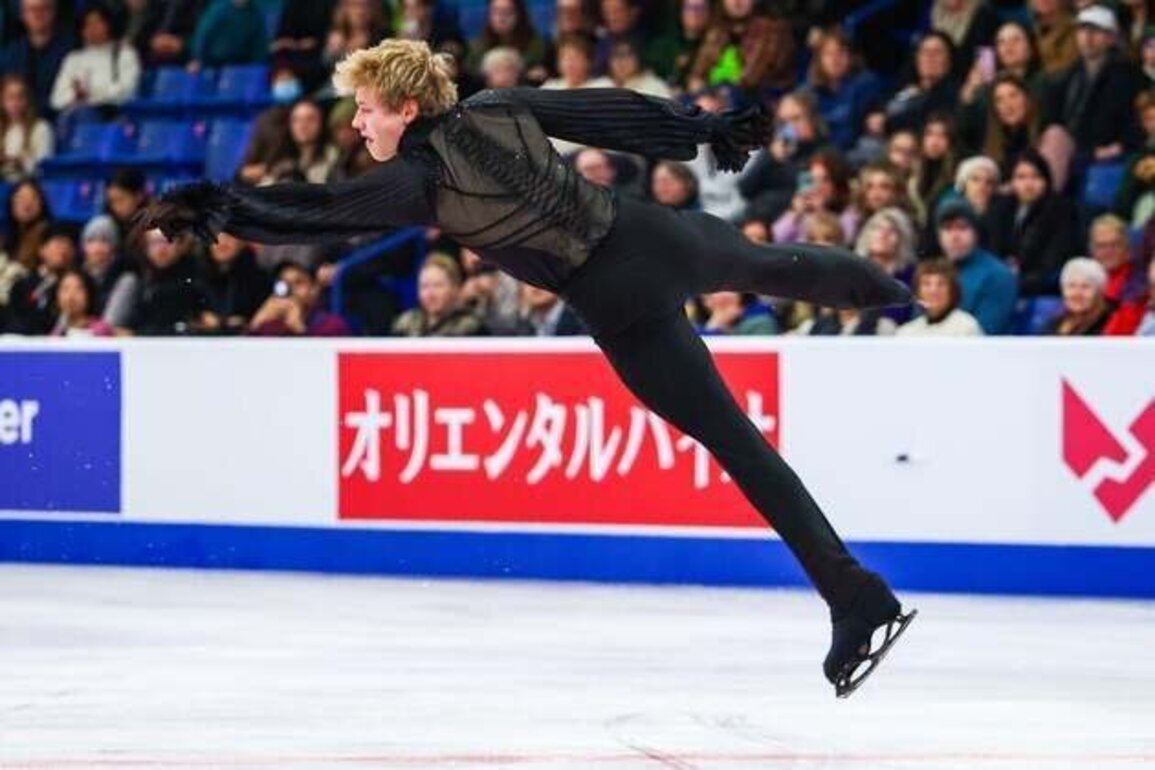 U.S. skater Ilia Malinin lands record 7 quad jumps at Grand Prix
