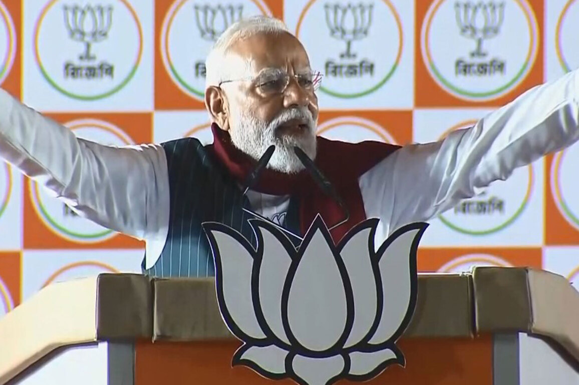 "Will deposit Rs 9,000 under Kisan Samman Nidhi into every farmer's account": PM Modi in Medinipur