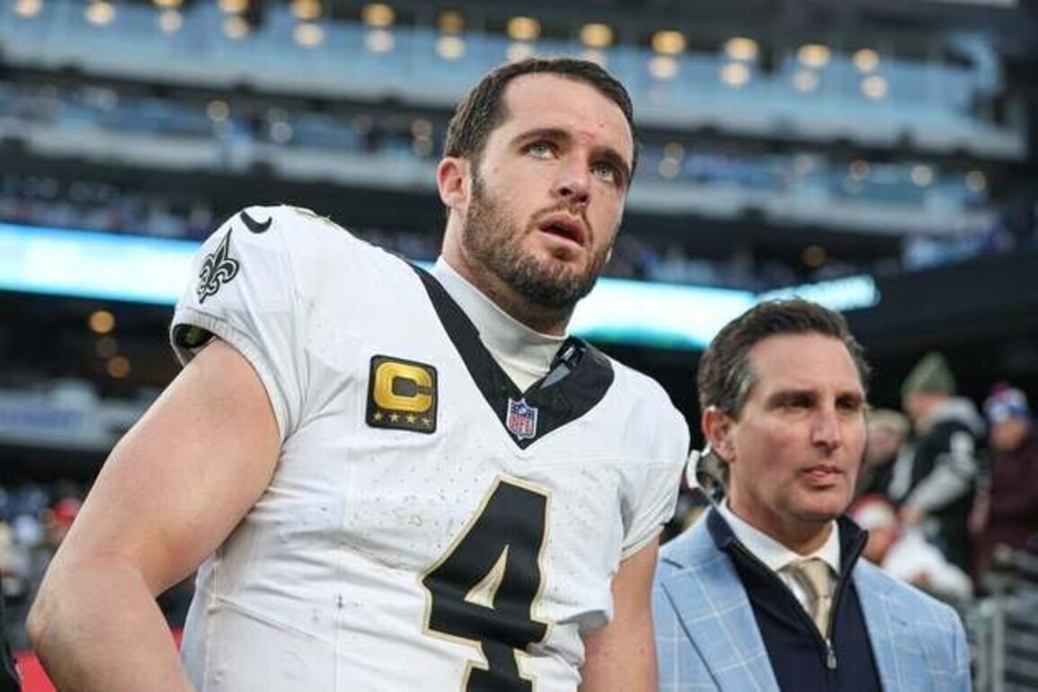 Report: QB Derek Carr could unretire provided situation is right