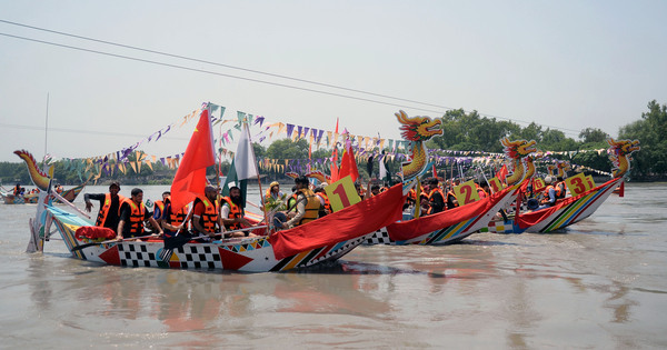 [Beijing Bulletin]PAKISTAN-CHARSADDA-DRAGON BOAT FESTIVAL