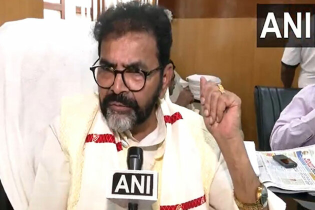 Siddaramaiah should remove DK Shivakumar from cabinet: Karnataka BJP leader