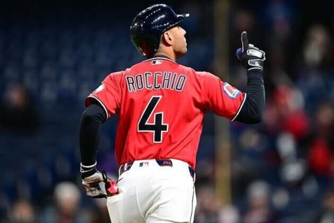Brayan Rocchio delivers winning run in 9th as Guardians top Royals