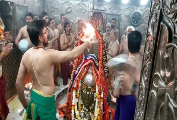 Ujjain: Bhasma Aarti performed at Mahakaleshwar temple on Rang Panchami