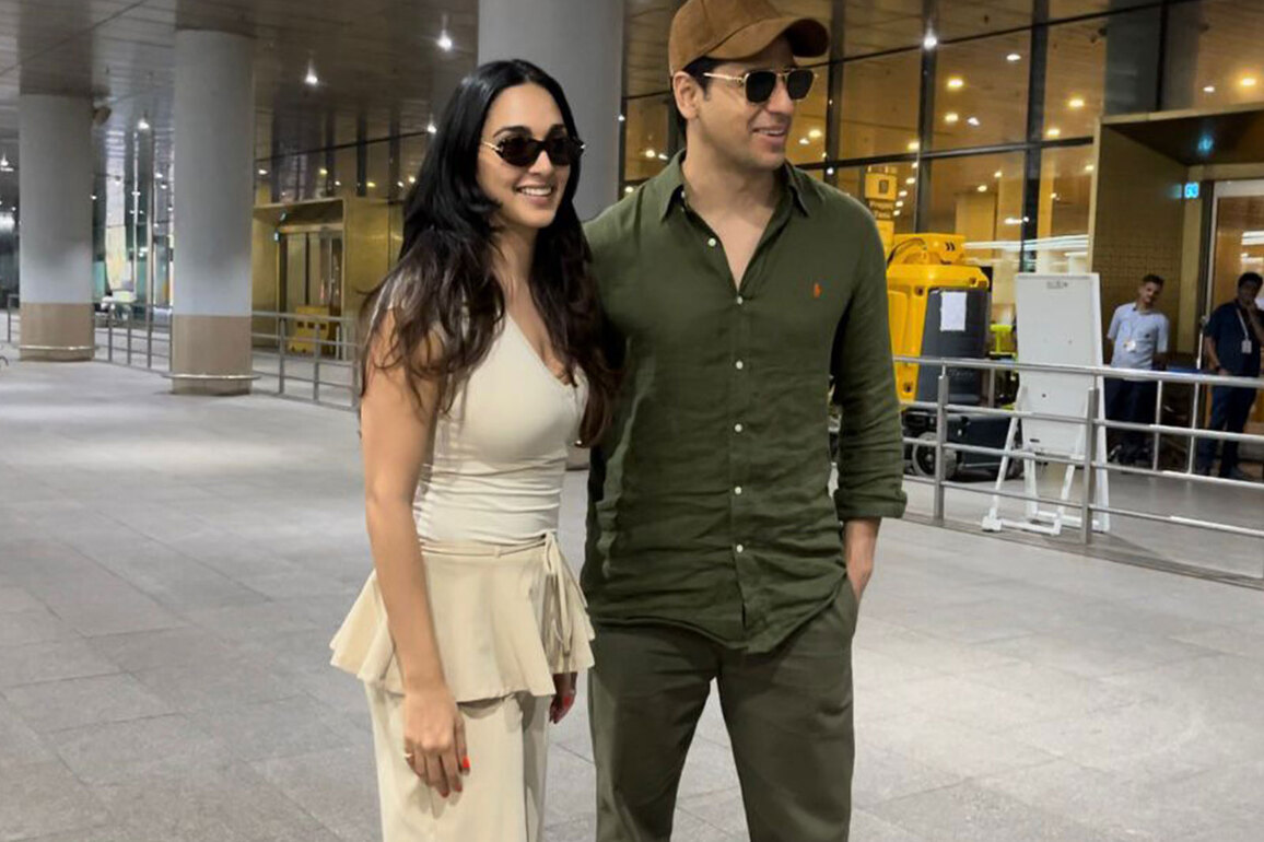 Airport spotting! Sidharth Malhotra, Kiara Advani pose for paps