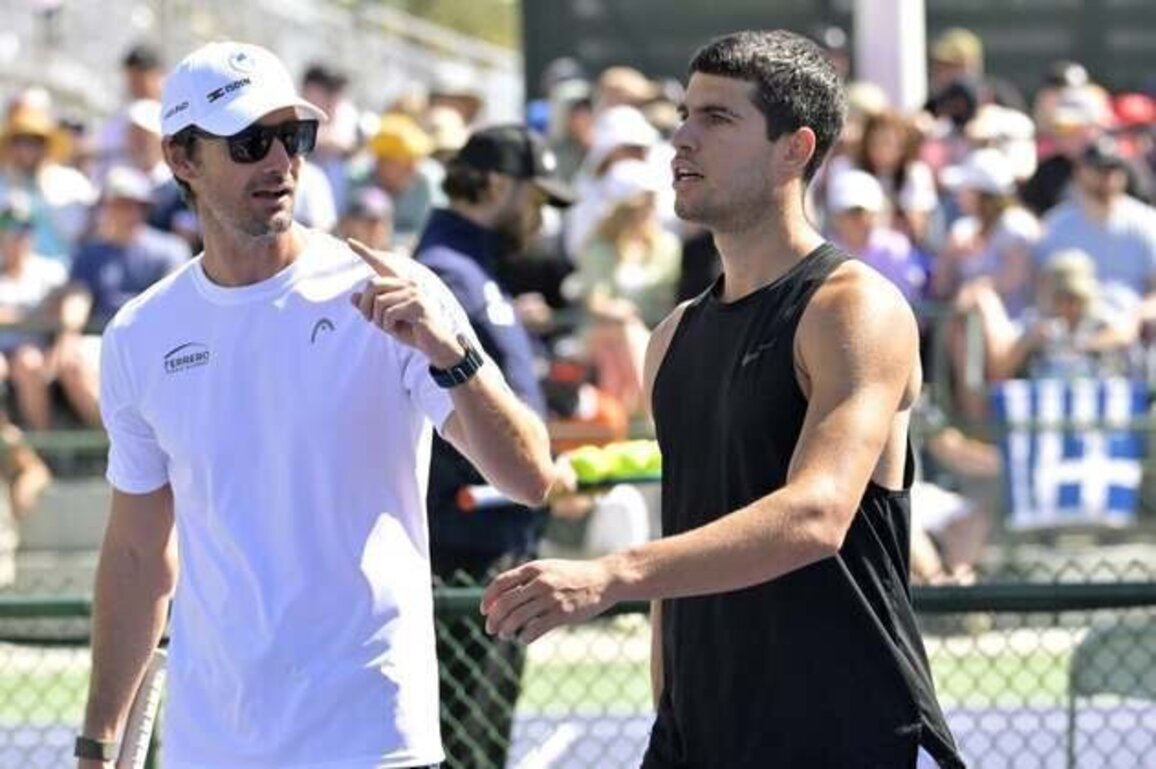 No. 1 Carlos Alcaraz, coach Juan Carlos Ferrero split
