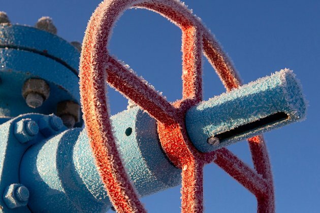Russian oil and gas production to shrink energy minister