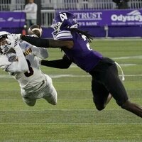 Northwestern rings up 526 yards in rout of Western Illinois